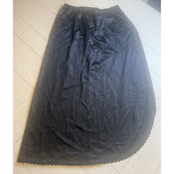 Warners Vintage Black‎ Perfect Measure 31" L W/ Lace Trim Slip Sz M Made in USA - Picture 1 of 8